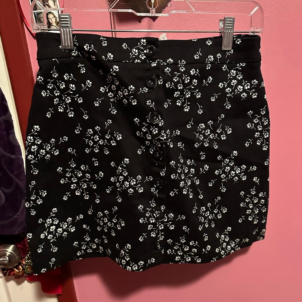 Black and white floral mini skirt